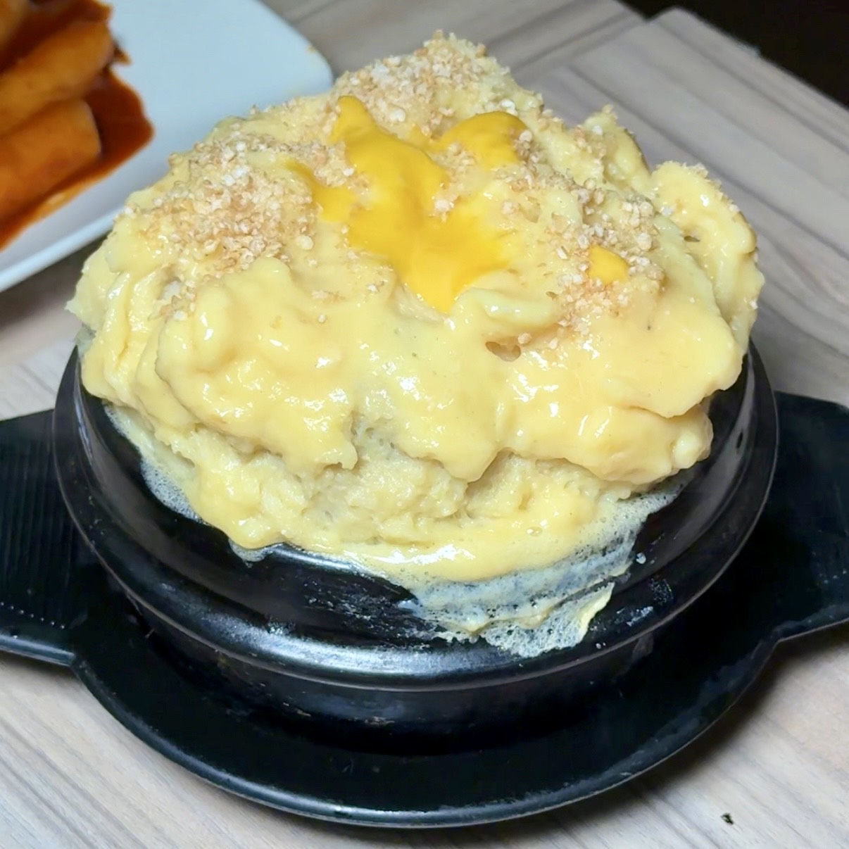 【烤頂雞】全台唯一韓式脆皮烤雞你吃過沒？免飛韓國就能吃到道地韓國味！老闆還是韓國人！韓式烤雞使用頂級蒸烤箱來取代油炸，口感一樣保有酥脆多汁～ - 阿華田的美食日記