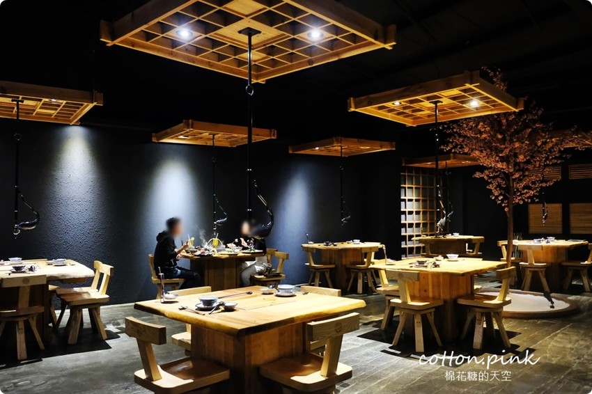 台中和牛推薦-暮藏和牛鍋物～桌邊服務火鍋享受的極致！活海鮮也大推～飯後還有驚喜美味！