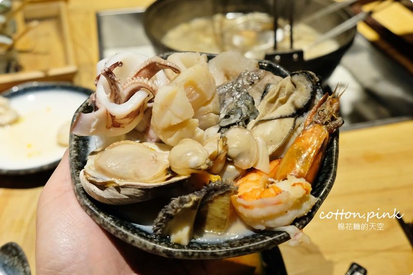 台中和牛推薦-暮藏和牛鍋物～桌邊服務火鍋享受的極致！活海鮮也大推～飯後還有驚喜美味！