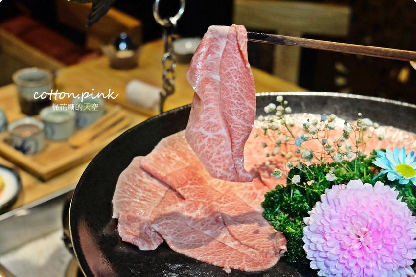 台中和牛推薦-暮藏和牛鍋物～桌邊服務火鍋享受的極致！活海鮮也大推～飯後還有驚喜美味！