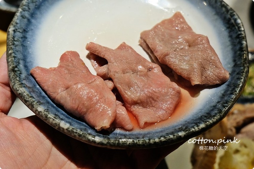 台中和牛推薦-暮藏和牛鍋物～桌邊服務火鍋享受的極致！活海鮮也大推～飯後還有驚喜美味！