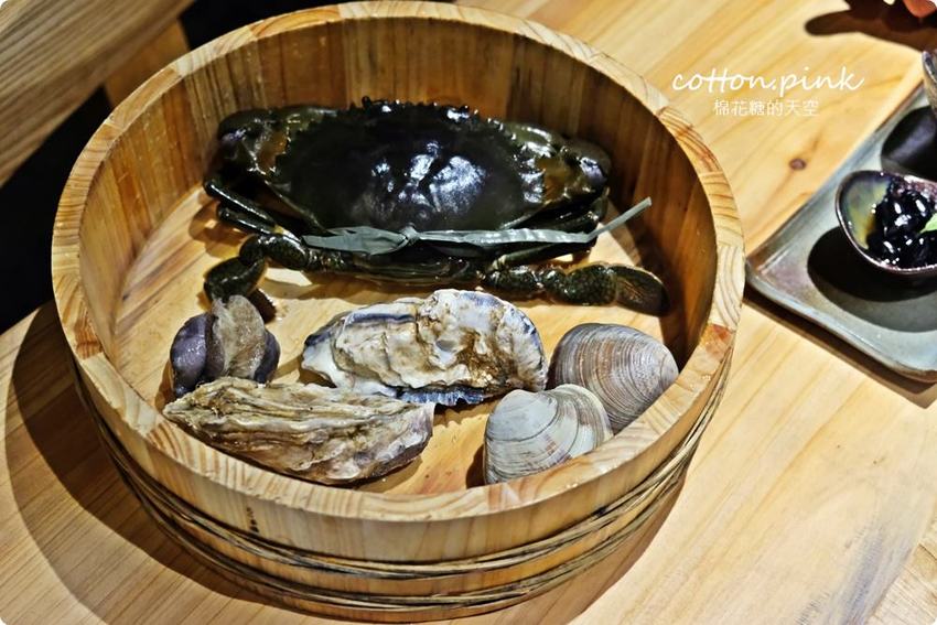 台中和牛推薦-暮藏和牛鍋物～桌邊服務火鍋享受的極致！活海鮮也大推～飯後還有驚喜美味！