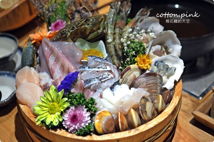 台中和牛推薦-暮藏和牛鍋物～桌邊服務火鍋享受的極致！活海鮮也大推～飯後還有驚喜美味！