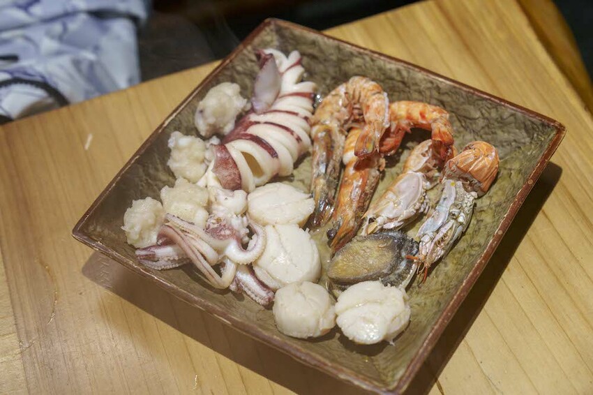 台中市西區台中火鍋 暮藏和牛鍋物｜食物跟服務都是帝王級的頂級鍋物!!!