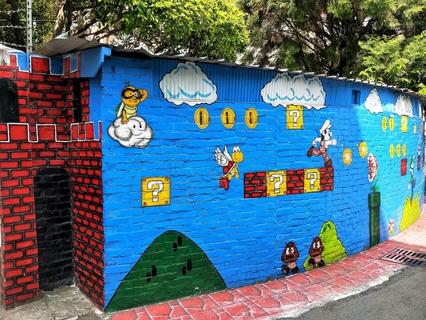 台中動漫彩繪巷:【台中市景點】動漫彩繪巷~卡通主角的大集合