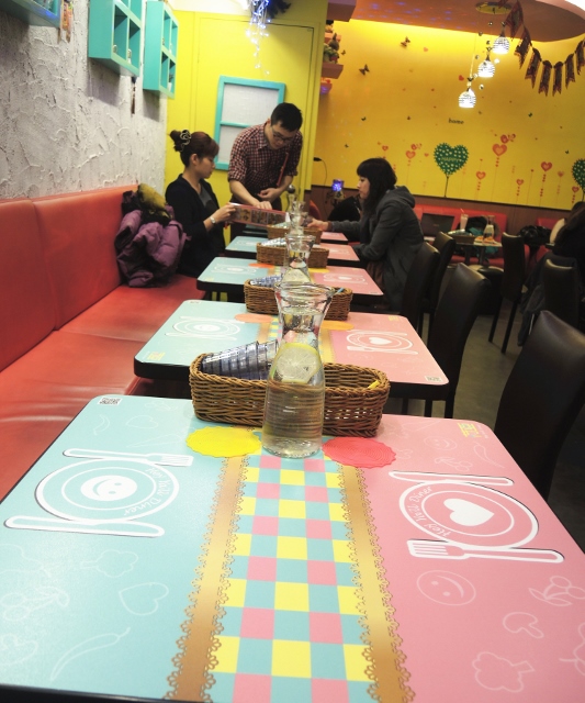 新北新莊) 荷亞輕食館-  一起讓肚子~荷亞~吧 !