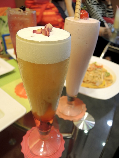 新北新莊) 荷亞輕食館-  一起讓肚子~荷亞~吧 !