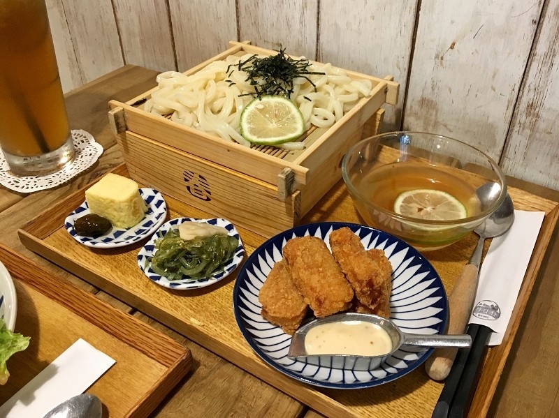 【新北｜頂溪站】A day 日日村＿永和仁愛公園文青復古食堂＿噴汁唐揚炸雞讓人情不自禁的吮指回味