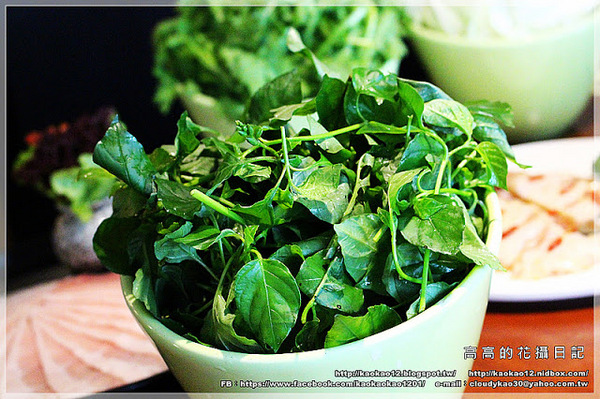 聚梧桐 臻品麻辣鍋物:【高雄】新興區。聚梧桐 臻品麻辣鍋物《可以喝的麻辣鍋》 三訪