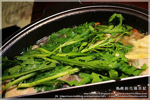 聚梧桐 臻品麻辣鍋物:【高雄】新興區。聚梧桐 臻品麻辣鍋物《可以喝的麻辣鍋》 三訪