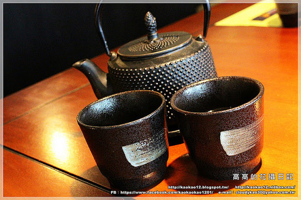 聚梧桐 臻品麻辣鍋物:【高雄】新興區。聚梧桐 臻品麻辣鍋物《可以喝的麻辣鍋》 三訪