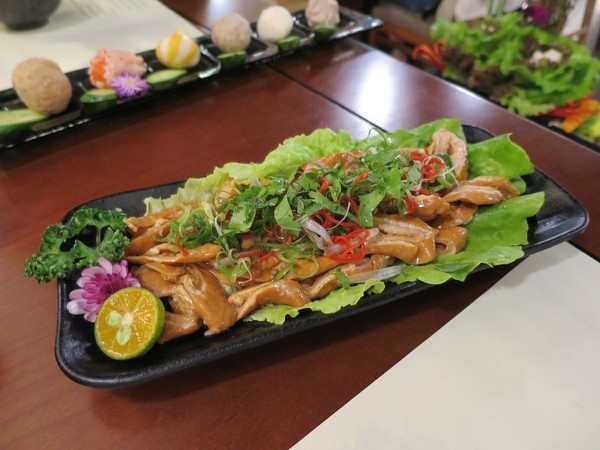 千里思念。相聚梧桐 / 聚梧桐 / 鍋物