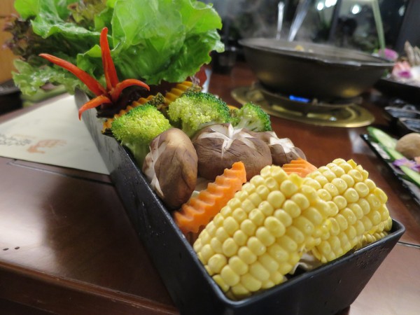 聚梧桐 臻品麻辣鍋物：千里思念。相聚梧桐~  ..聚梧桐-臻品麻辣鍋物