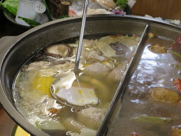 千里思念。相聚梧桐 / 聚梧桐 / 鍋物