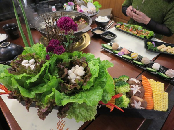 聚梧桐 臻品麻辣鍋物：千里思念。相聚梧桐~  ..聚梧桐-臻品麻辣鍋物