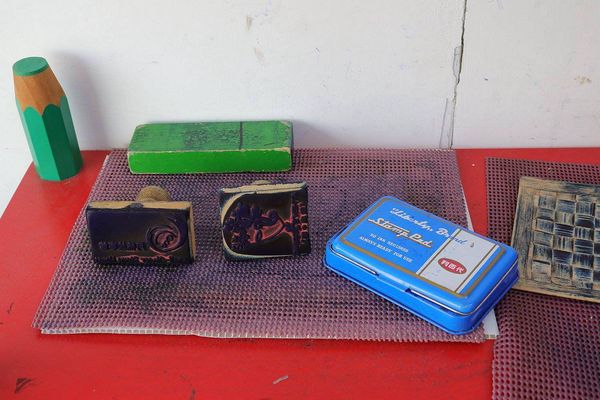 月桃故事館：【嘉義景點】月桃故事館觀光工廠~粉桃紅的愛心天空步道給你戀愛般的感覺/白色玻璃屋/戲沙池/免費參觀/清潔護膚保養品試用體驗/熱門拍照景點