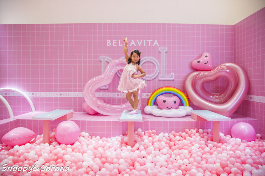 【玩樂．台北】BELLAVITA寶麗廣場粉紅運動小市集～粉紅色的游泳池、籃球場、淋浴間，最夢幻IG打卡景點 - 史努比遊樂園