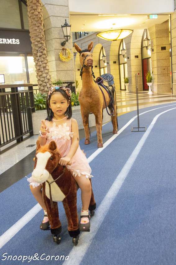 【玩樂．台北】BELLAVITA寶麗廣場粉紅運動小市集～粉紅色的游泳池、籃球場、淋浴間，最夢幻IG打卡景點 - 史努比遊樂園