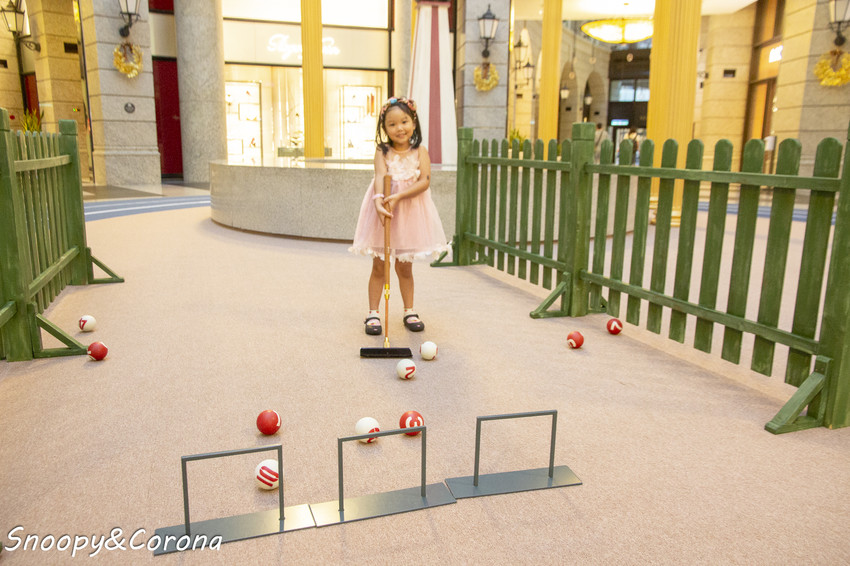 【玩樂．台北】BELLAVITA寶麗廣場粉紅運動小市集～粉紅色的游泳池、籃球場、淋浴間，最夢幻IG打卡景點 - 史努比遊樂園