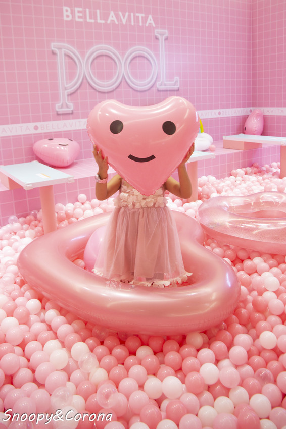 【玩樂．台北】BELLAVITA寶麗廣場粉紅運動小市集～粉紅色的游泳池、籃球場、淋浴間，最夢幻IG打卡景點 - 史努比遊樂園