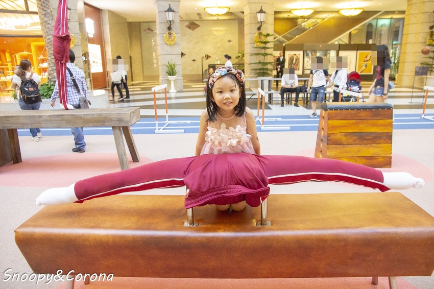 【玩樂．台北】BELLAVITA寶麗廣場粉紅運動小市集～粉紅色的游泳池、籃球場、淋浴間，最夢幻IG打卡景點 - 史努比遊樂園