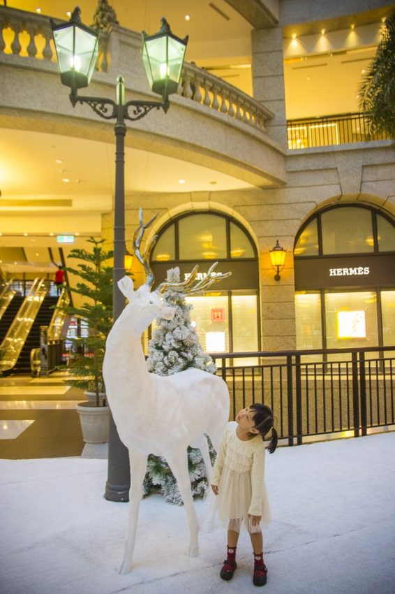 【台北活動】2018BELLAVITA寶麗聖誕奇境／貴婦百貨變成夢幻雪白世界，今年耶誕打卡必拍