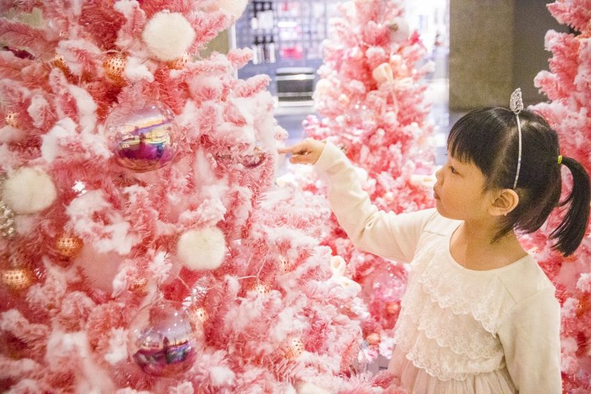 【台北活動】2018BELLAVITA寶麗聖誕奇境／貴婦百貨變成夢幻雪白世界，今年耶誕打卡必拍