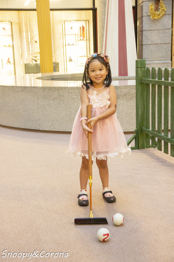 【玩樂．台北】BELLAVITA寶麗廣場粉紅運動小市集～粉紅色的游泳池、籃球場、淋浴間，最夢幻IG打卡景點 - 史努比遊樂園