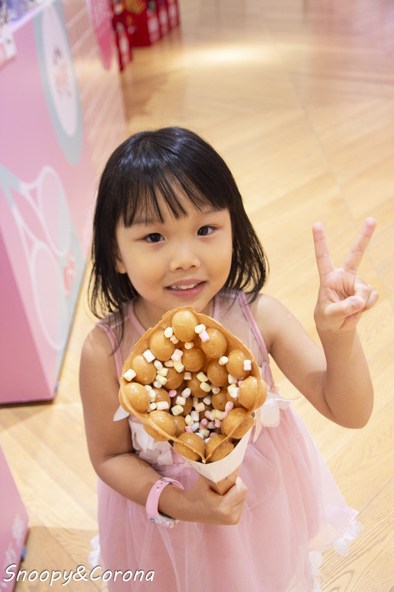 【玩樂．台北】BELLAVITA寶麗廣場粉紅運動小市集～粉紅色的游泳池、籃球場、淋浴間，最夢幻IG打卡景點 - 史努比遊樂園