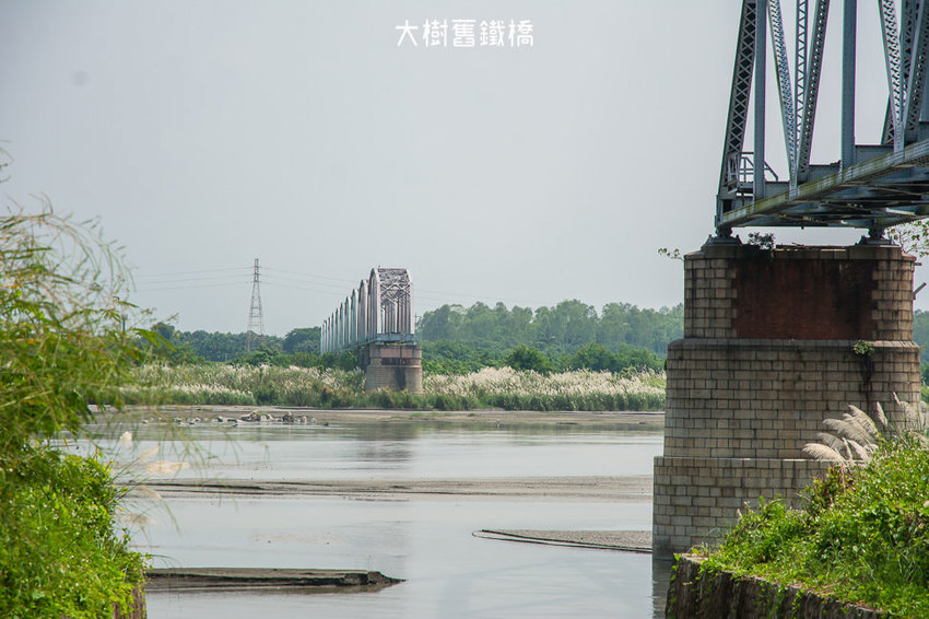 |高雄景點|大樹舊鐵橋天空步道,在濕地公園野餐、奔跑,還能漫步鋼架鐵橋步道看火車 - 阿婷的旅行札記。