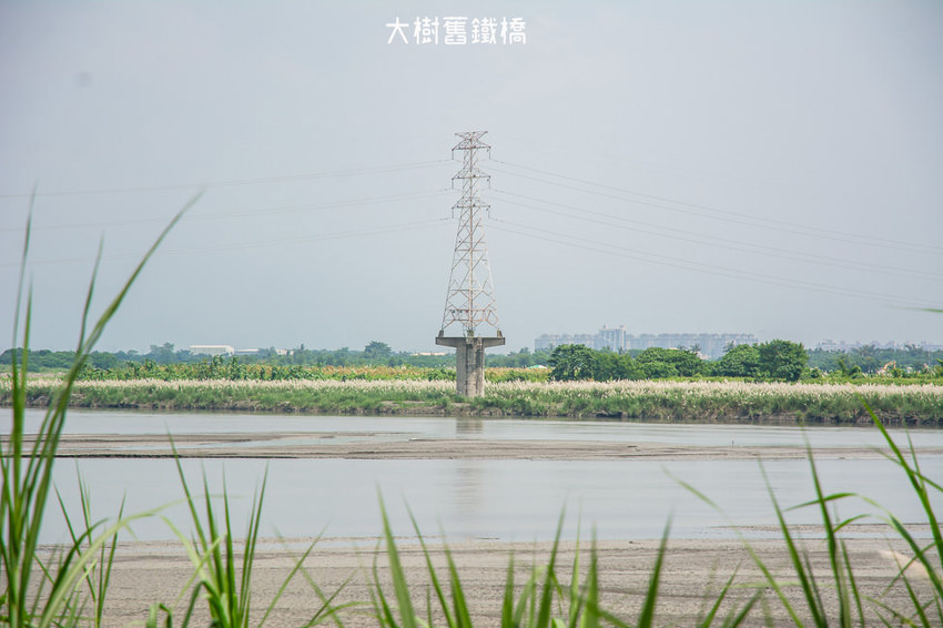 |高雄景點|大樹舊鐵橋天空步道,在濕地公園野餐、奔跑,還能漫步鋼架鐵橋步道看火車 - 阿婷的旅行札記。