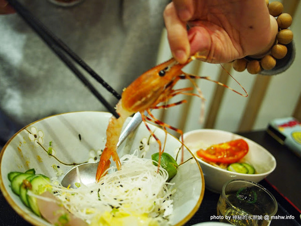 神川吞日式料理：【食記】台中Shen Chuan Tuen 神川吞日式料理.定食專賣@西屯中科水世界 : 料好實在,飽足感滿分喔^^