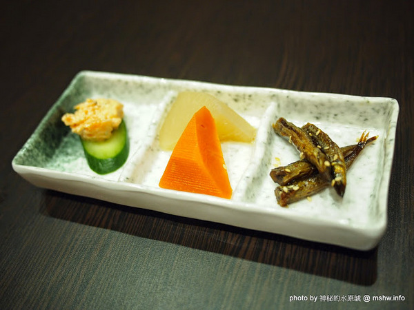 神川吞日式料理：【食記】台中Shen Chuan Tuen 神川吞日式料理.定食專賣@西屯中科水世界 : 料好實在,飽足感滿分喔^^