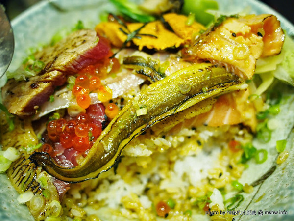 神川吞日式料理：【食記】台中Shen Chuan Tuen 神川吞日式料理.定食專賣@西屯中科水世界 : 料好實在,飽足感滿分喔^^