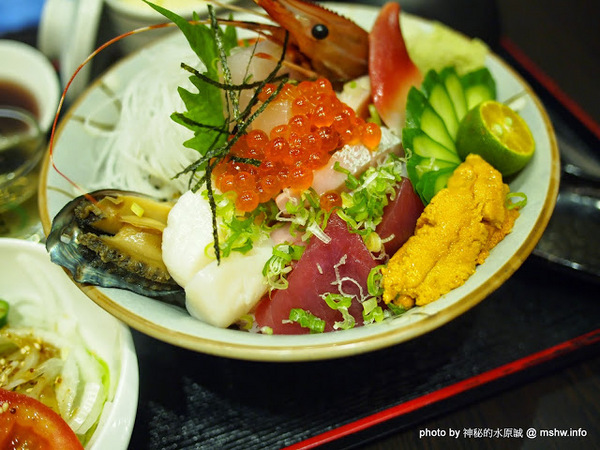 神川吞日式料理：【食記】台中Shen Chuan Tuen 神川吞日式料理.定食專賣@西屯中科水世界 : 料好實在,飽足感滿分喔^^