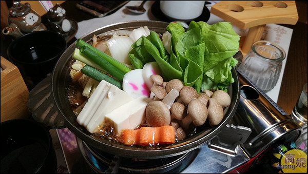 神川日式料理：中科美食。神川丼飯專賣。高CP值爆量肉山丼用料實在完勝連鎖丼飯店 值得再回訪