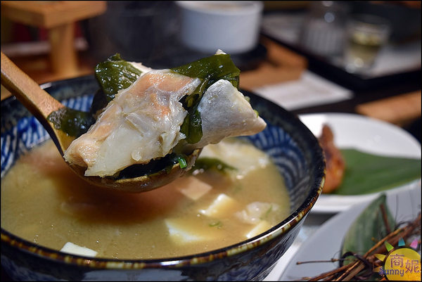 神川日式料理：中科美食。神川丼飯專賣。高CP值爆量肉山丼用料實在完勝連鎖丼飯店 值得再回訪