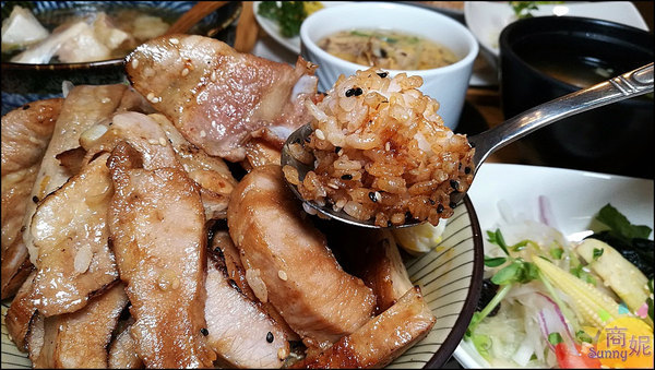 神川日式料理：中科美食。神川丼飯專賣。高CP值爆量肉山丼用料實在完勝連鎖丼飯店 值得再回訪