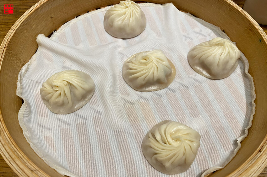 台中大遠百美食/台灣之光~享譽國際的小籠包「鼎泰豐」!冬至還有熱湯圓