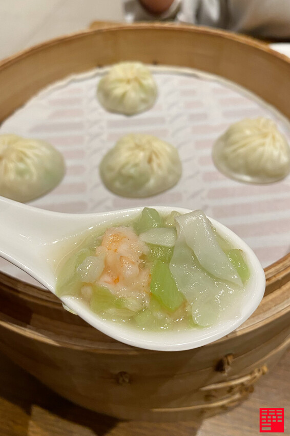 台中大遠百美食/台灣之光~享譽國際的小籠包「鼎泰豐」!冬至還有熱湯圓