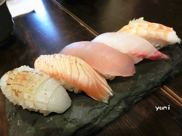 桀すし日本料理:【台中食記】公益路平價日本料理!高cp值~生牛肉片&披薩握壽司讓人回味無窮@桀すし日本料理 桀すし日本料理:【台中食記】公益路平價日本料理!高cp值~生牛肉片&披薩握壽司讓人回味無窮@桀すし日本料理