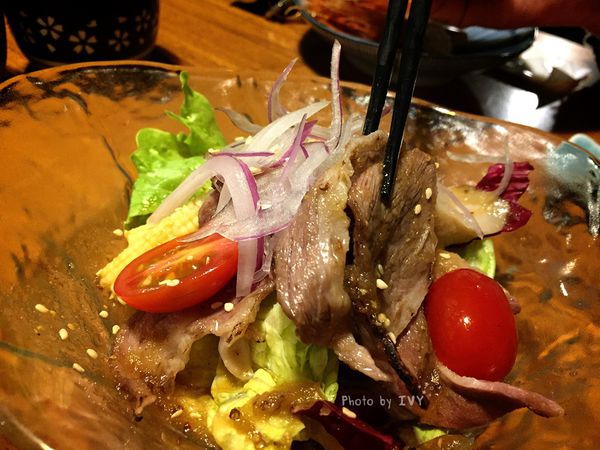 桀壽司 炙燒牛小排沙拉