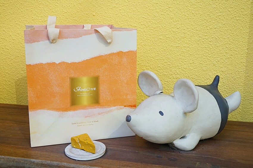 少女心噴發!台中七彩乳酪蛋糕一次吃得到7種口味,還有招牌小爆漿乳酪蛋糕、聯名利記年節禮盒,這麼美麗的甜點絕對讓你送禮體面!!