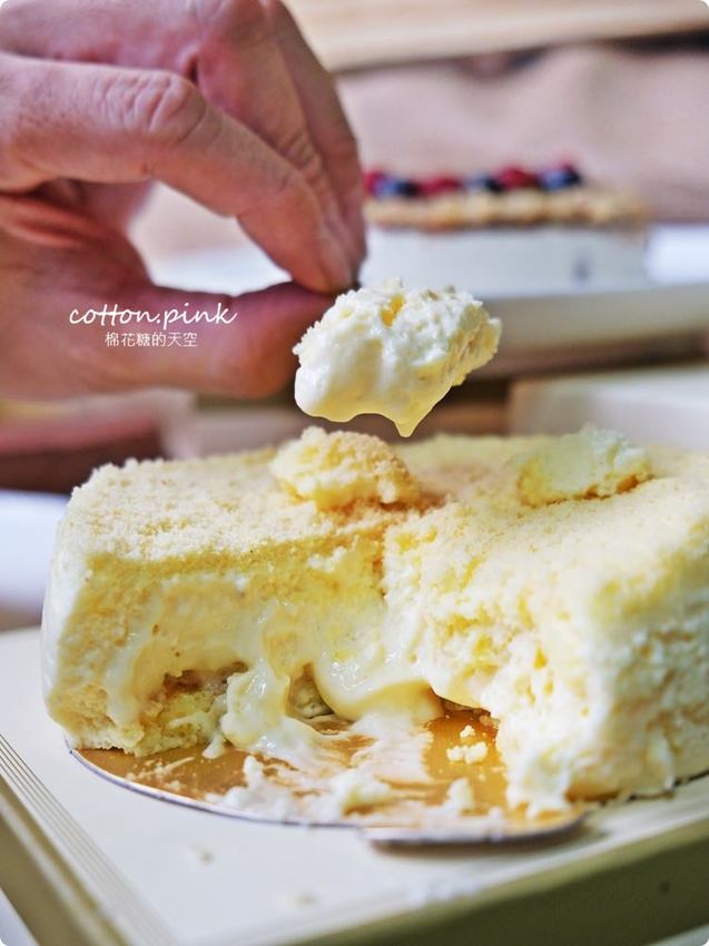 台中必吃爆漿乳酪蛋糕叫人流口水-彌月蛋糕就選他!杏屋最新雙人下午茶套餐~三層下午茶超豐富 台中必吃爆漿乳酪蛋糕叫人流口水-彌月蛋糕就選他!杏屋最新雙人下午茶套餐~三層下午茶超豐富