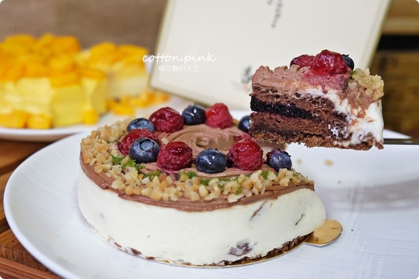 台中必吃爆漿乳酪蛋糕叫人流口水-彌月蛋糕就選他!杏屋最新雙人下午茶套餐~三層下午茶超豐富 台中必吃爆漿乳酪蛋糕叫人流口水-彌月蛋糕就選他!杏屋最新雙人下午茶套餐~三層下午茶超豐富