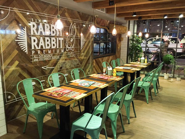 RABBIT RABBIT Premium兔子兔子美式餐廳 - 裝潢正點，樂趣滿點