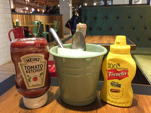 RABBIT RABBIT Premium兔子兔子美式餐廳 - 裝潢正點，樂趣滿點