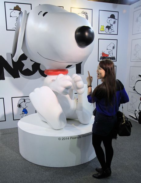 Snoopy 65週年巡迴特展，走進花生漫畫，獨家邀請史努比妹妹Belle(貝兒)，台北松山文創園區，