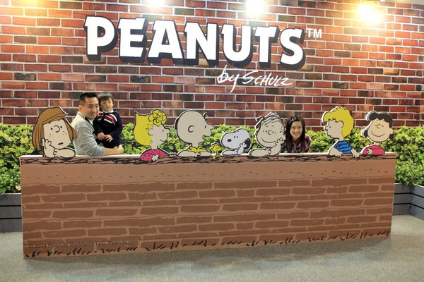 Snoopy 65週年巡迴特展，走進花生漫畫，獨家邀請史努比妹妹Belle(貝兒)，台北松山文創園區，