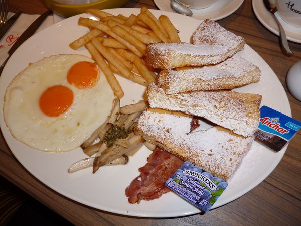 House Bistro 好適廚坊：紮實多汁的經典牛肉堡--House Bistro 好適廚坊口碑券体驗心得